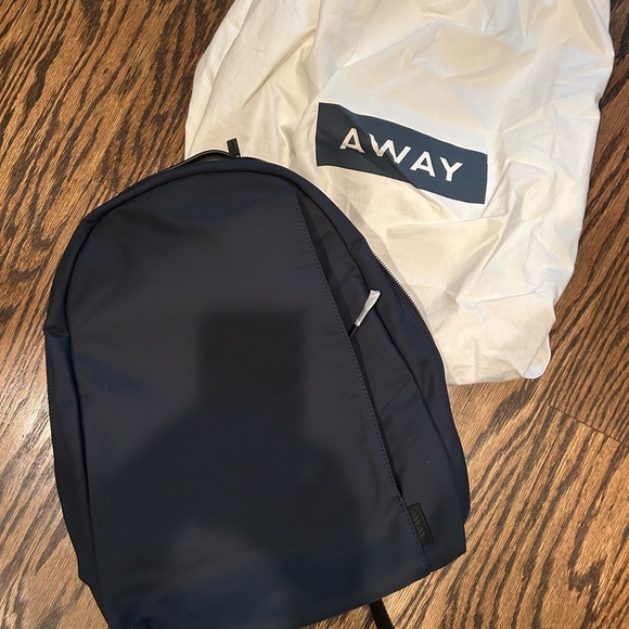 NWT AWAY daypack backpack - Picture 1 of 4